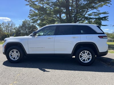 2022 Jeep Grand Cherokee Laredo