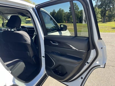 2022 Jeep Grand Cherokee Laredo