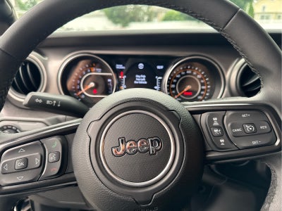 2023 Jeep Gladiator Willys 4x4