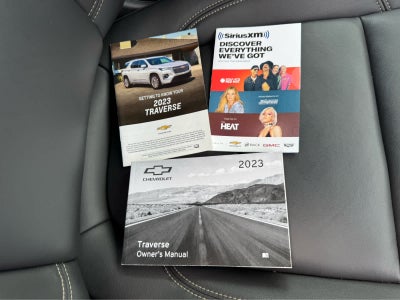 2023 Chevrolet Traverse LT Leather