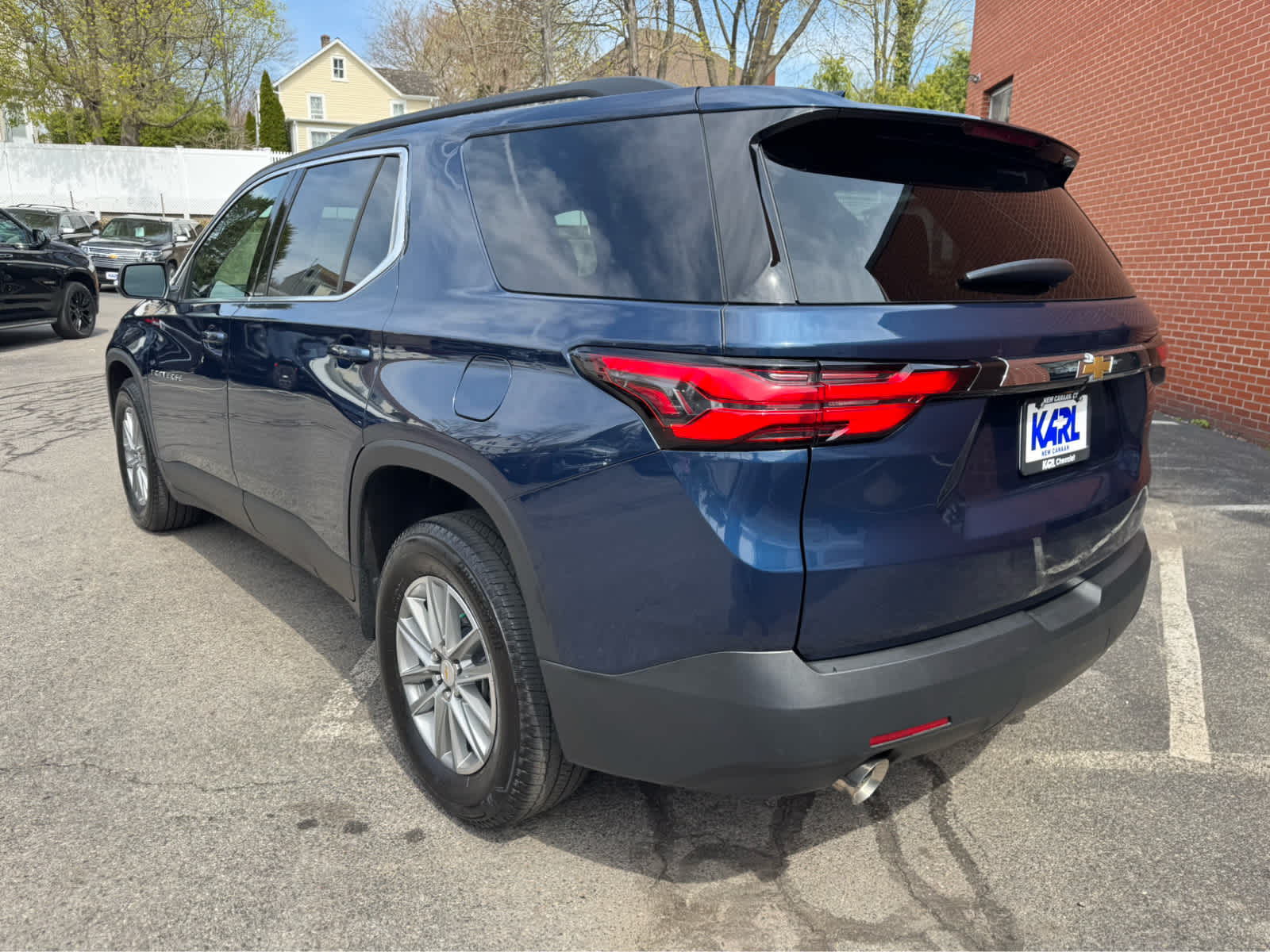 2023 Chevrolet Traverse LT Leather