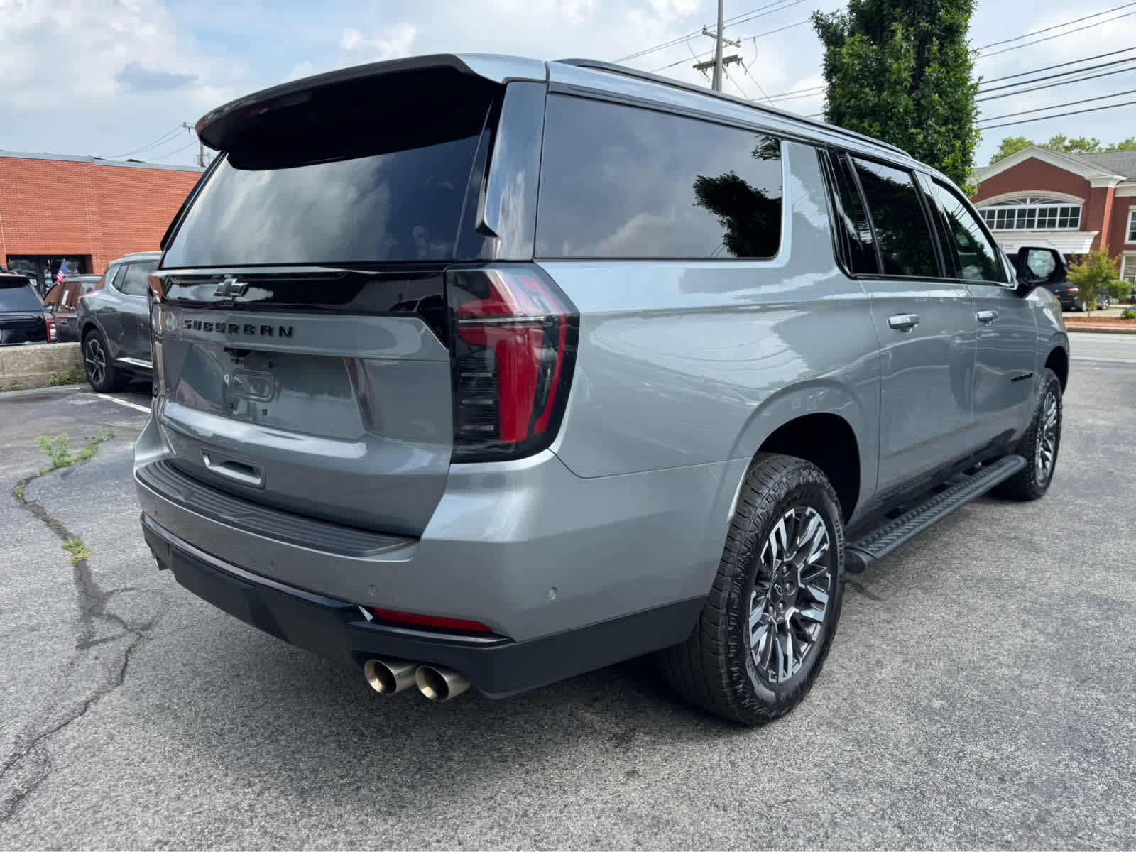 2025 Chevrolet Suburban Z71