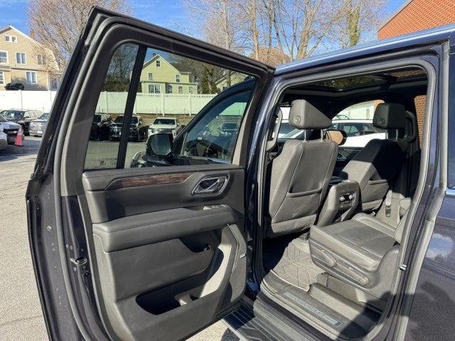 2022 Chevrolet Suburban LT