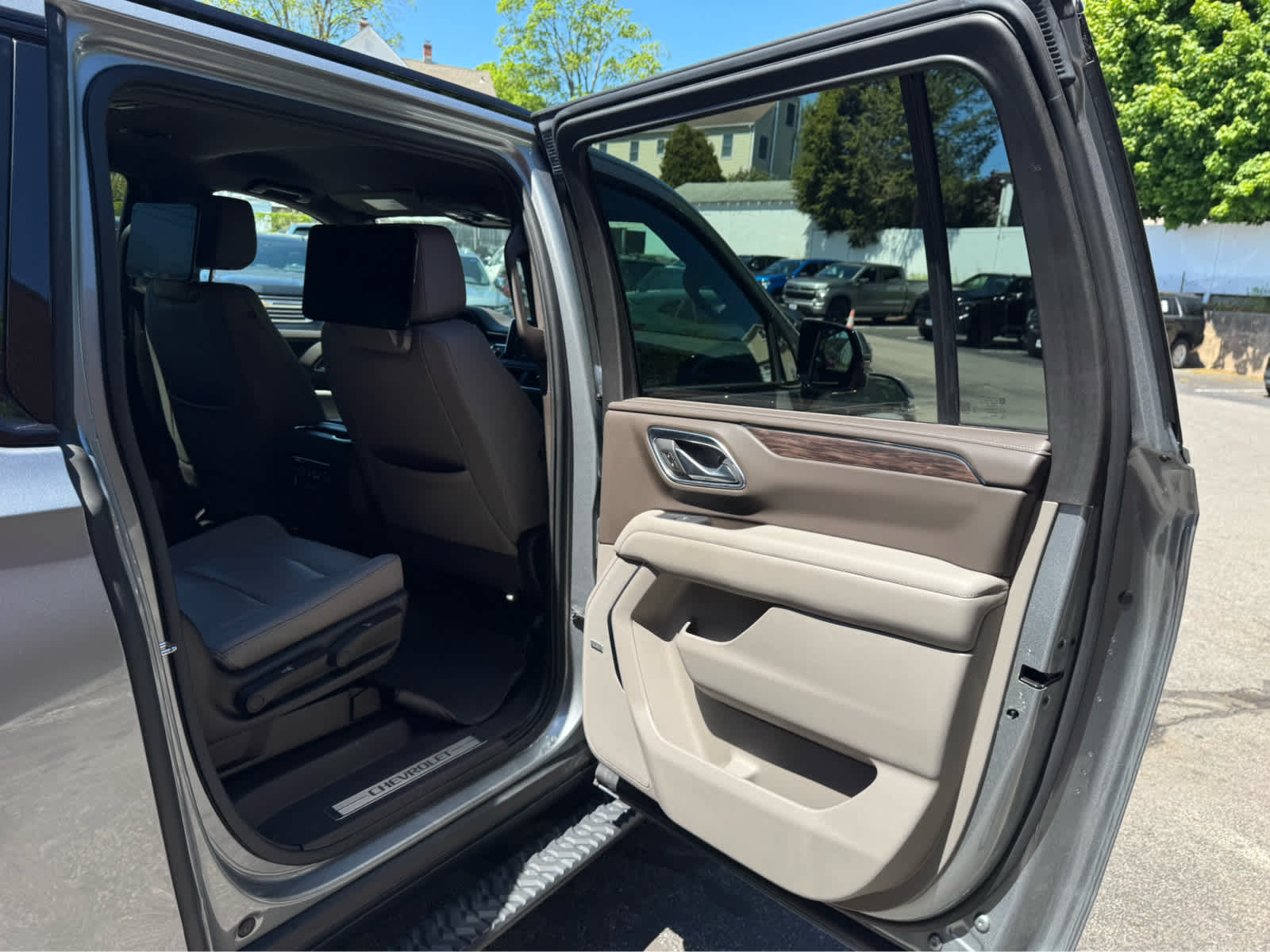 2023 Chevrolet Suburban Z71