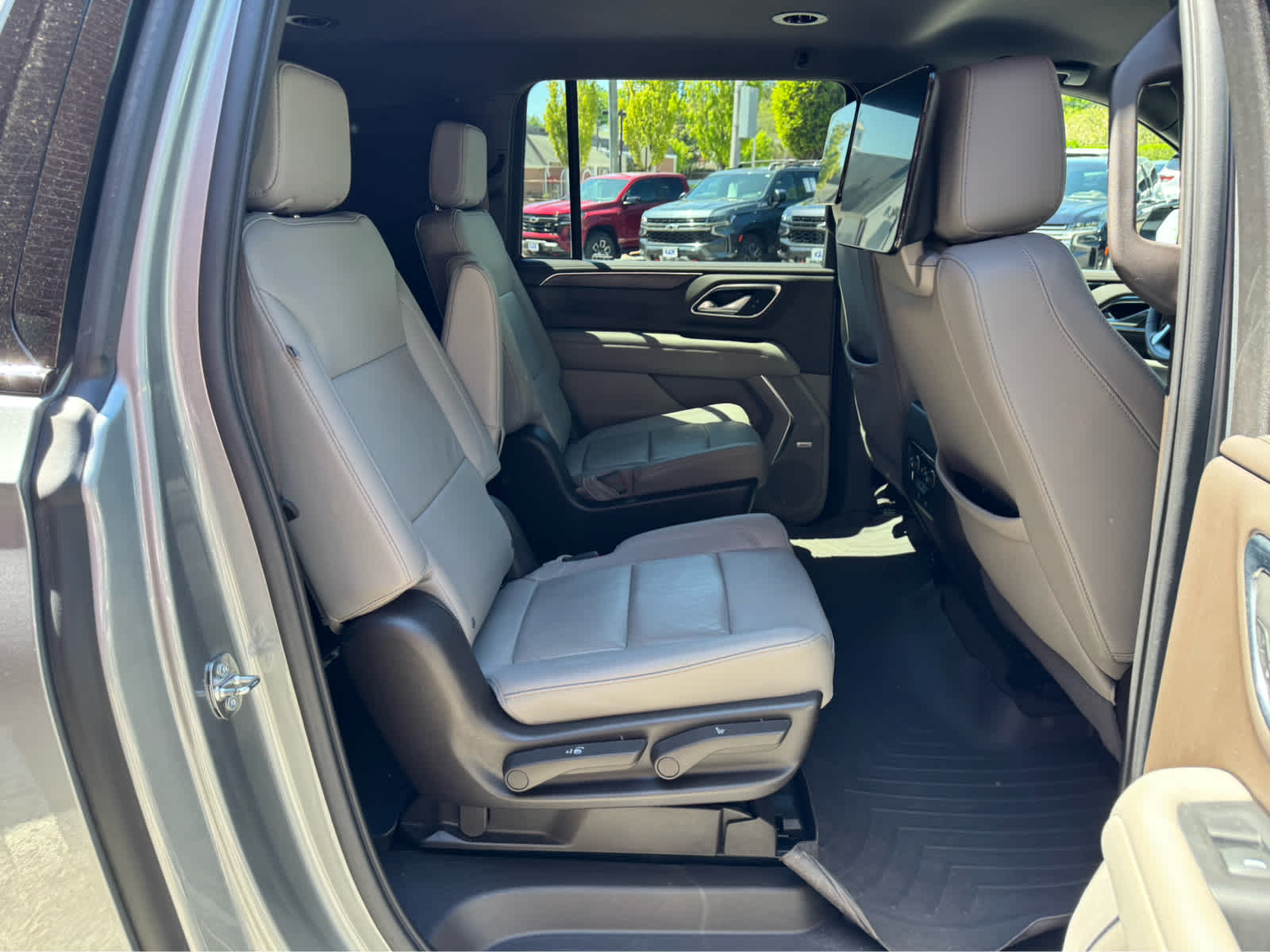2023 Chevrolet Suburban Z71