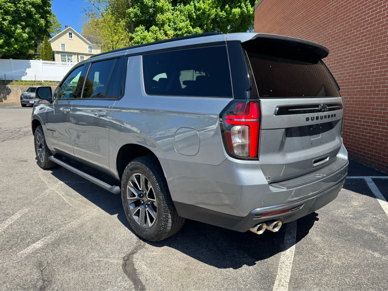 2023 Chevrolet Suburban Z71