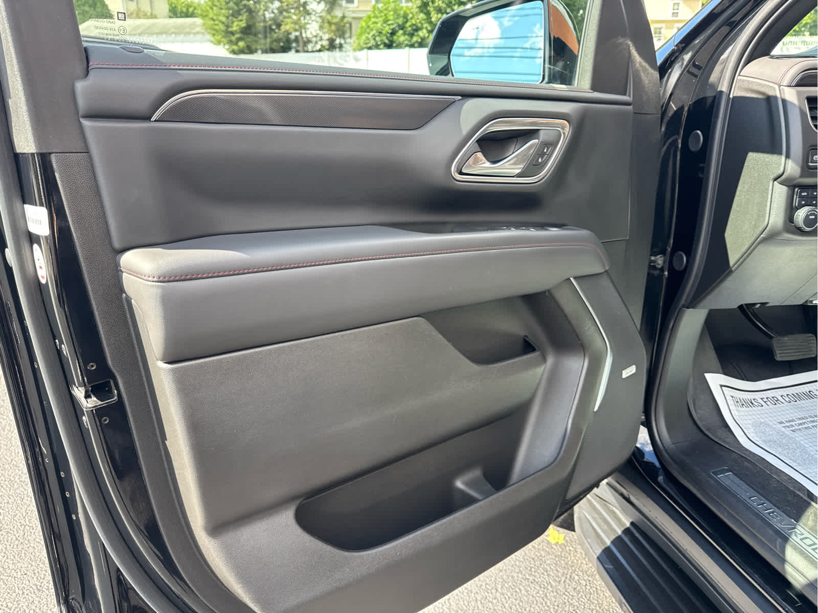 2024 Chevrolet Suburban RST - Photo 17