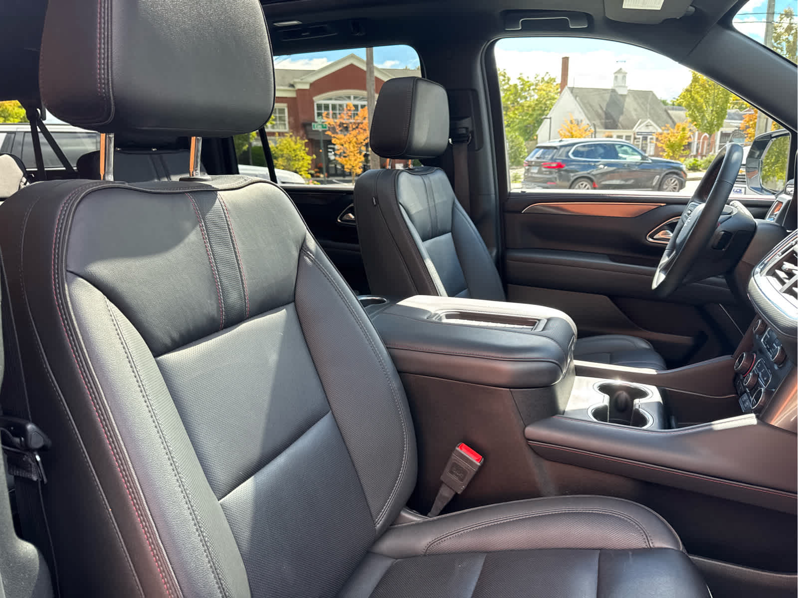 2024 Chevrolet Suburban RST - Photo 27