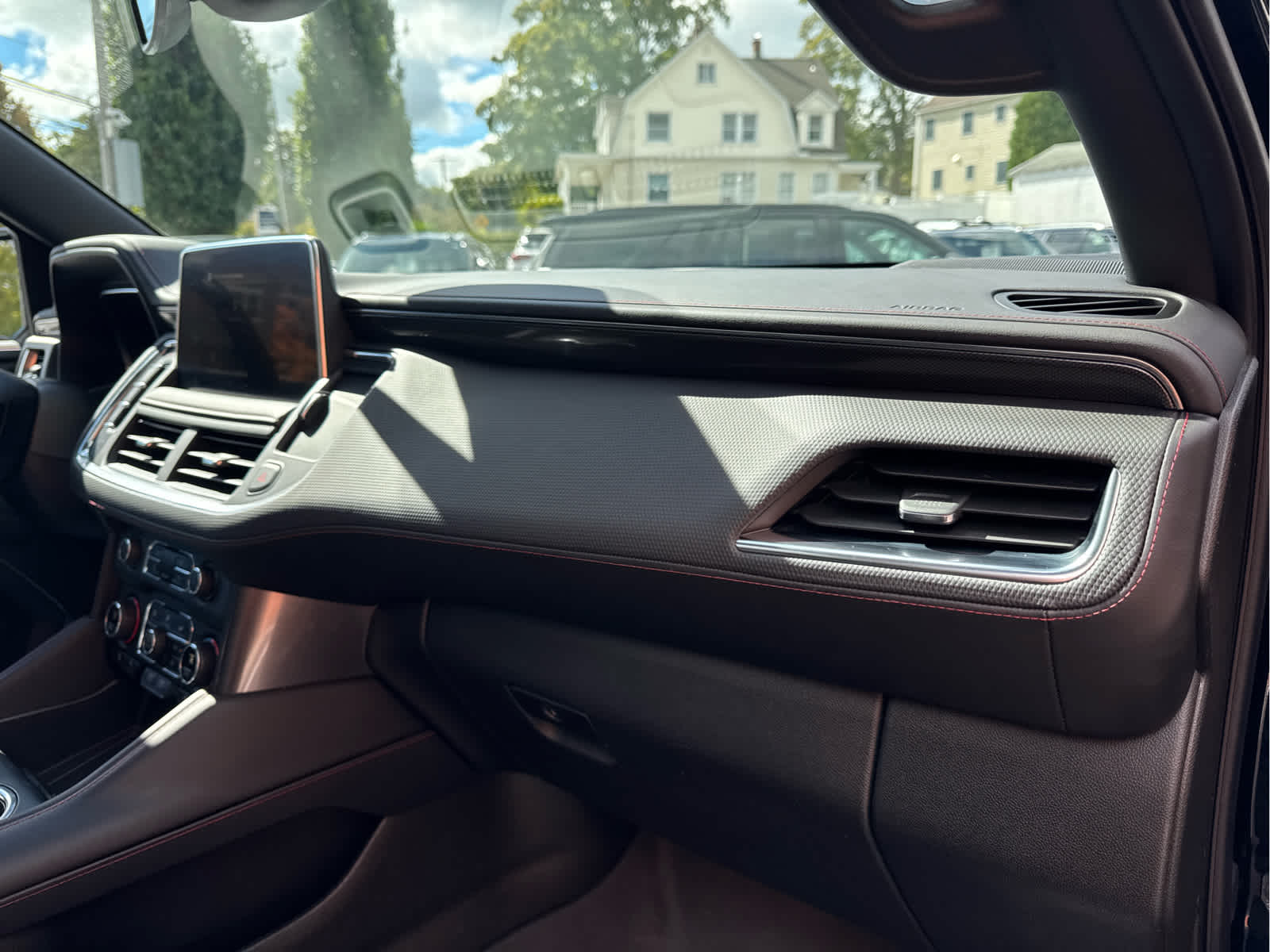 2024 Chevrolet Suburban RST - Photo 29
