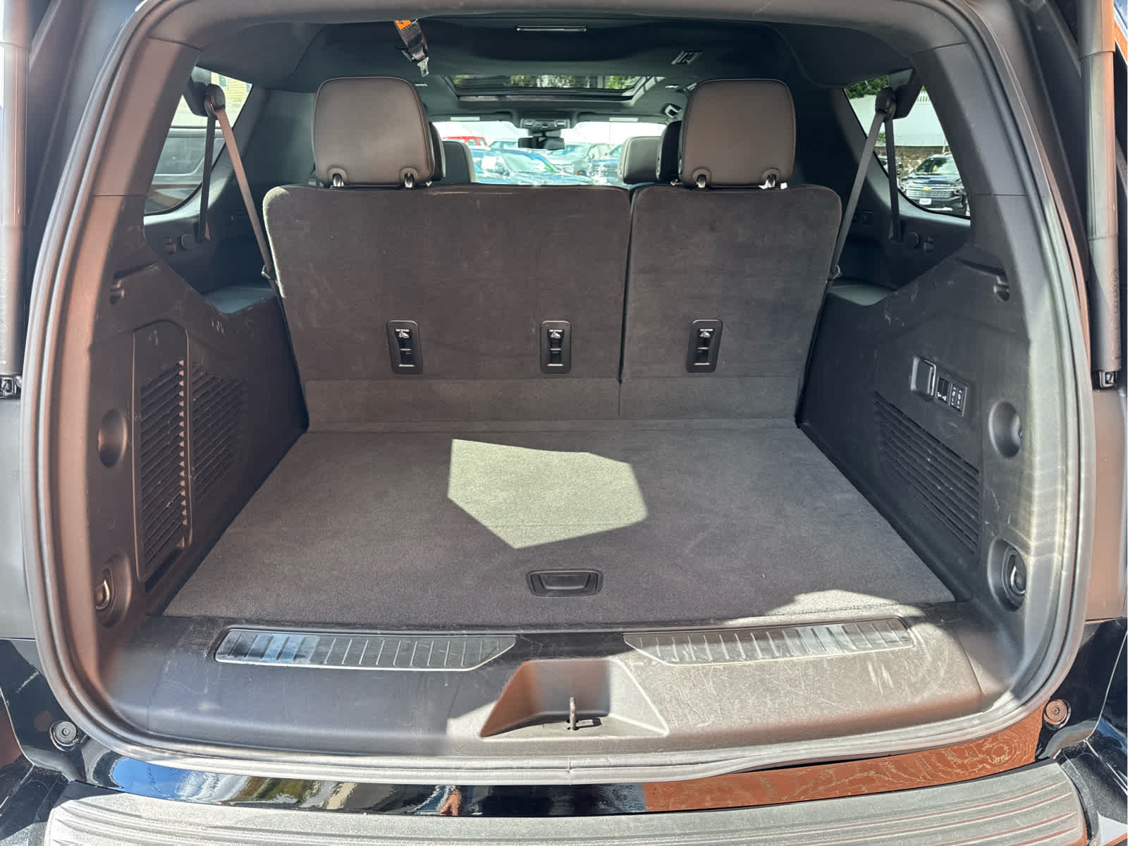 2024 Chevrolet Suburban RST - Photo 40