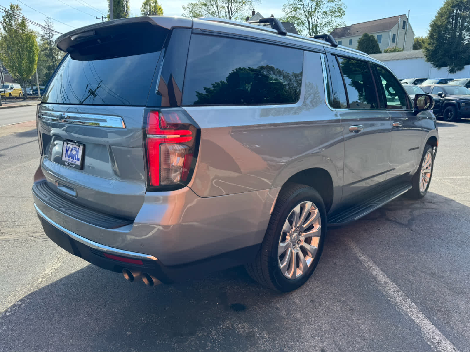 2023 Chevrolet Suburban Premier