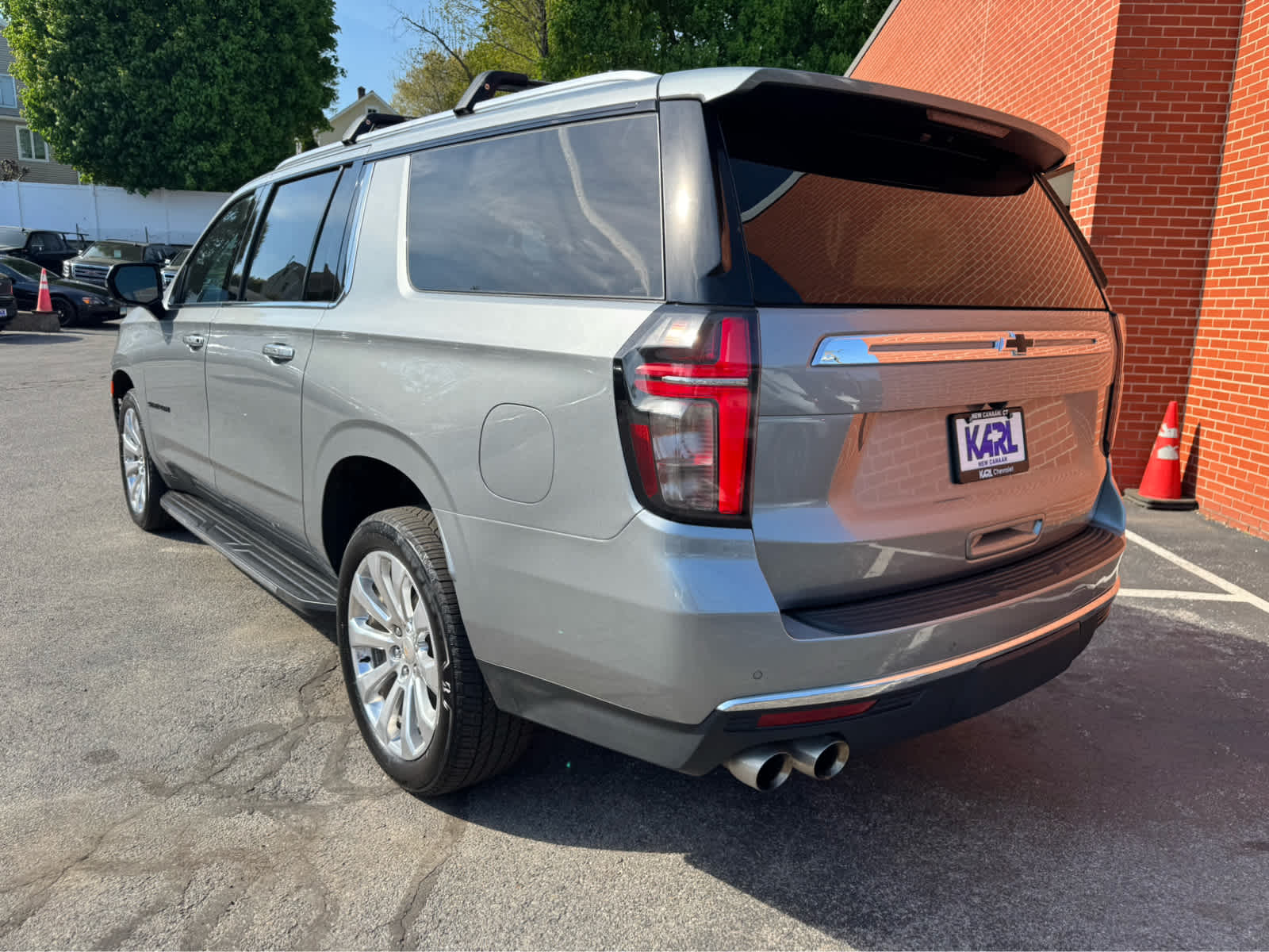 2023 Chevrolet Suburban Premier