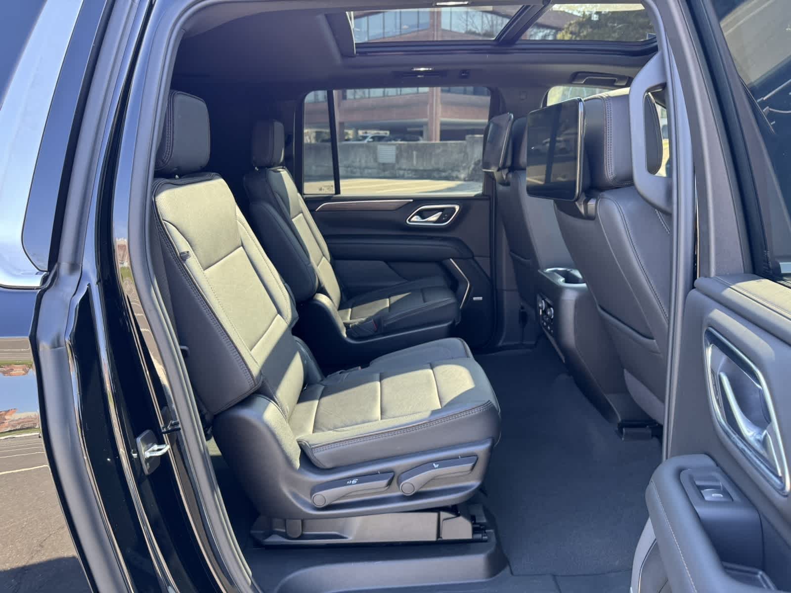 2024 Chevrolet Suburban High Country