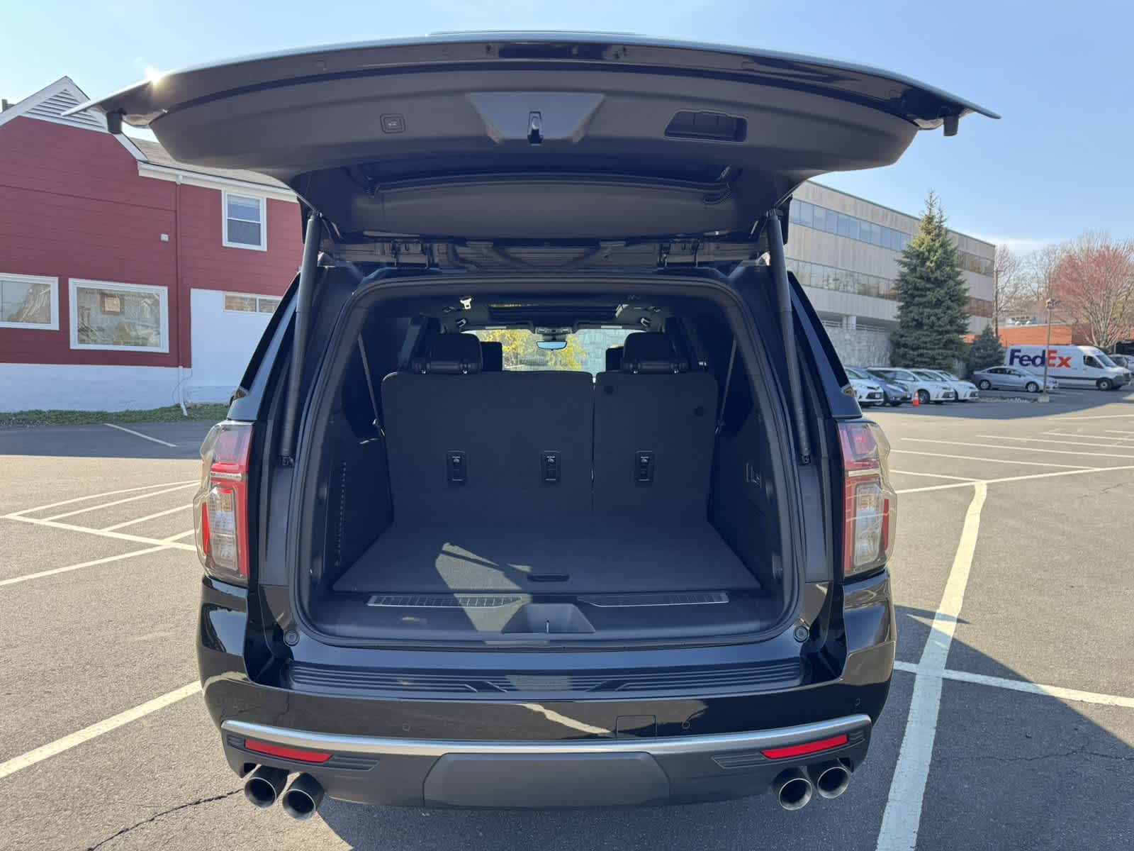 2024 Chevrolet Suburban High Country