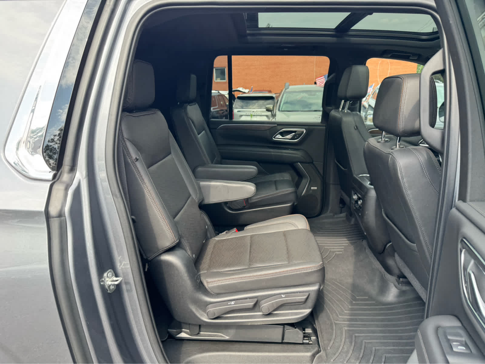 2021 Chevrolet Suburban High Country