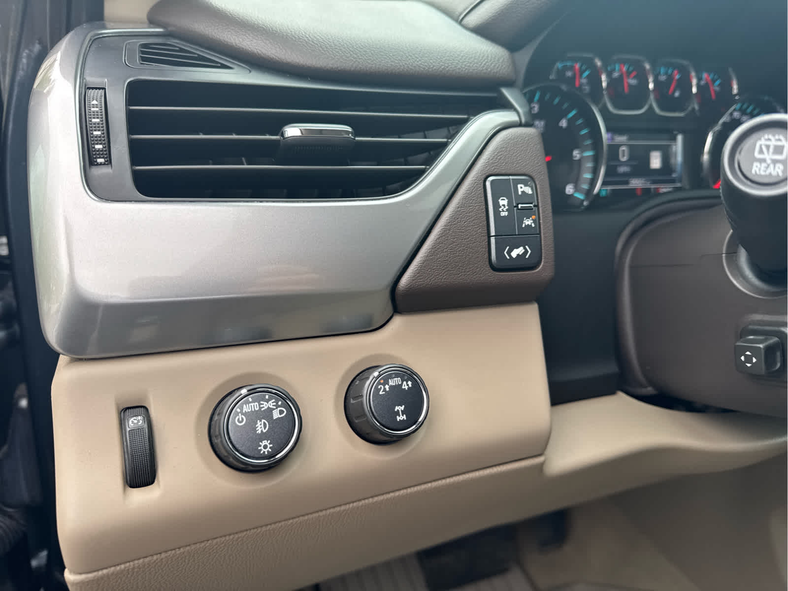 2020 Chevrolet Suburban LT
