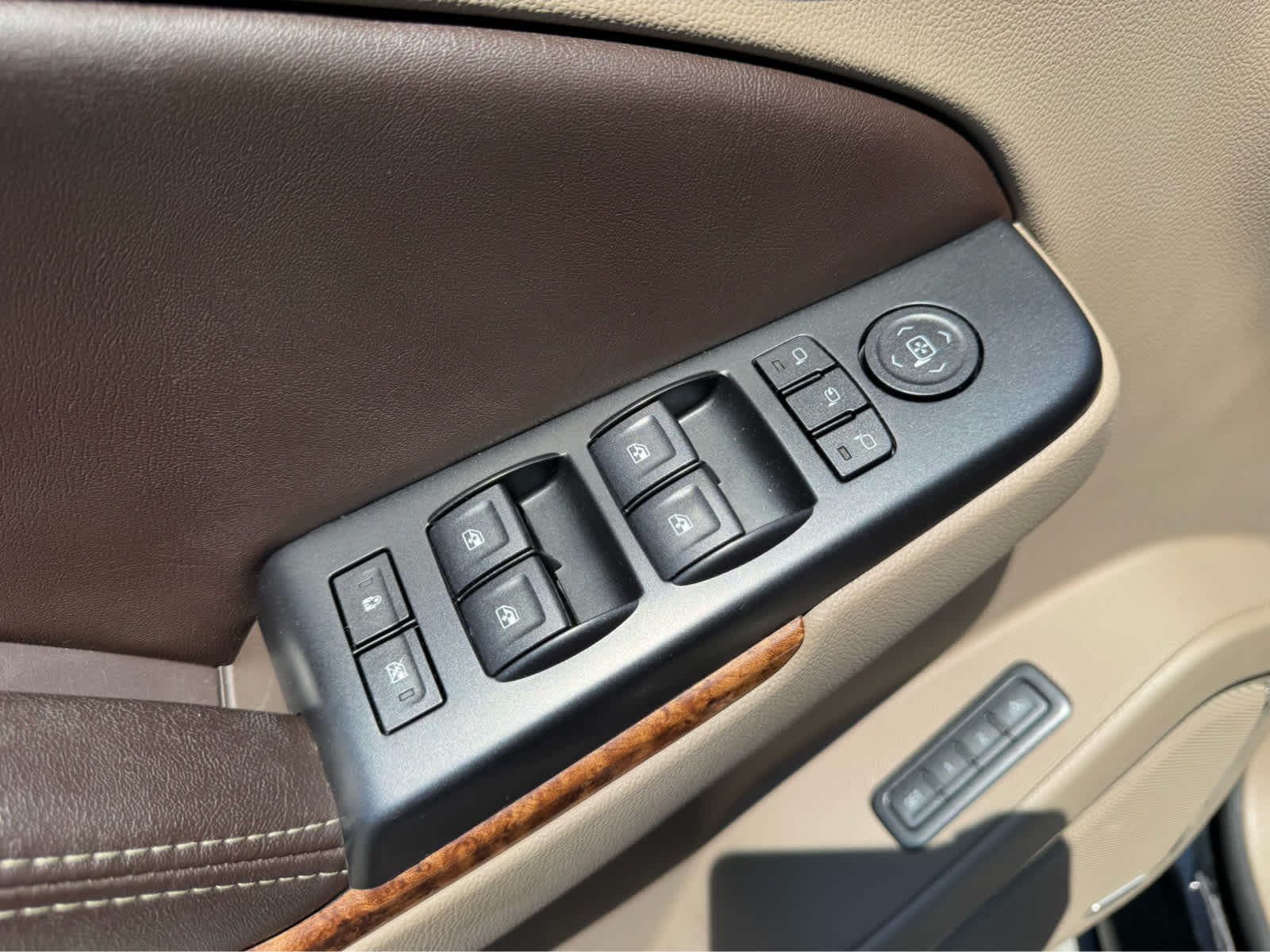 2015 Chevrolet Suburban LTZ
