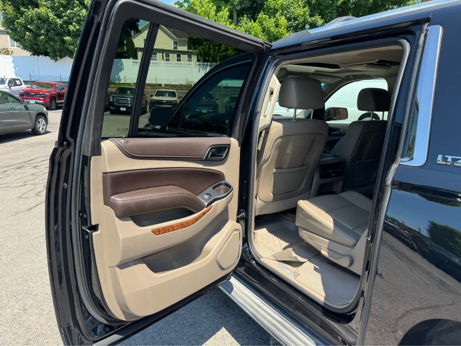 2015 Chevrolet Suburban LTZ