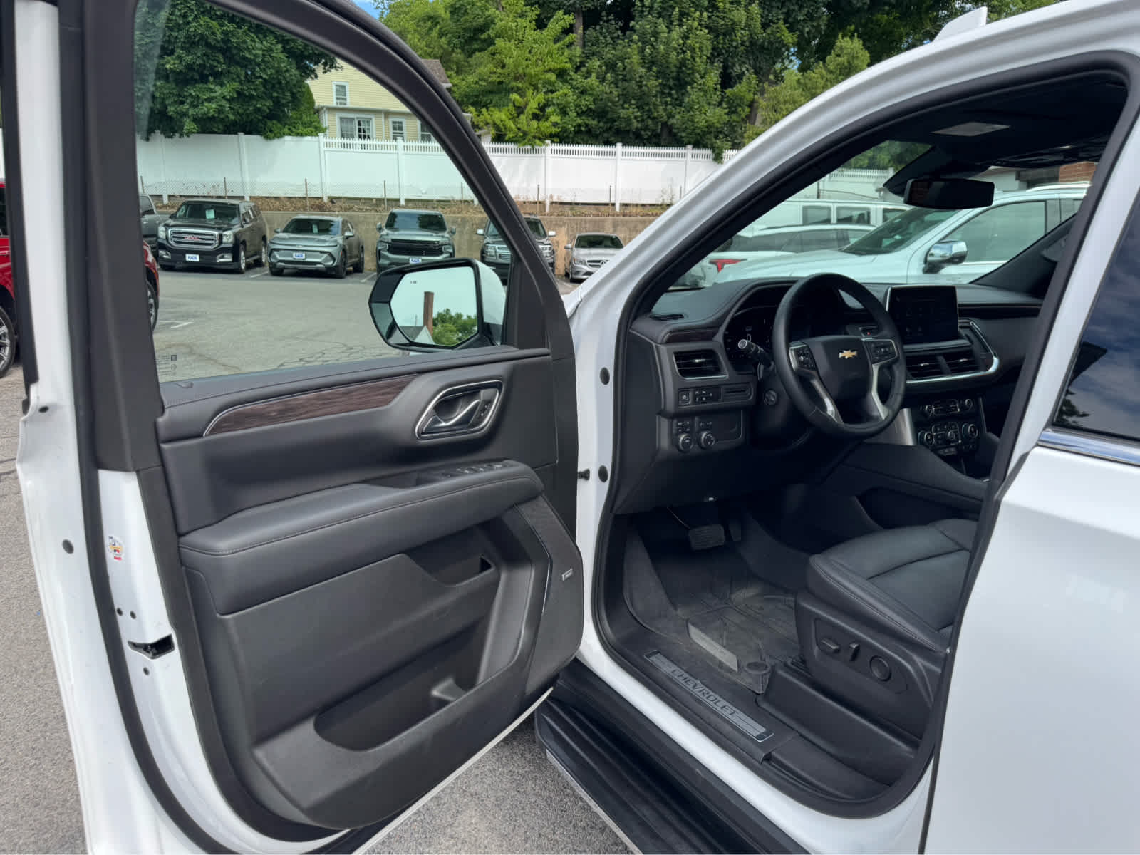 2023 Chevrolet Tahoe LT - Photo 11