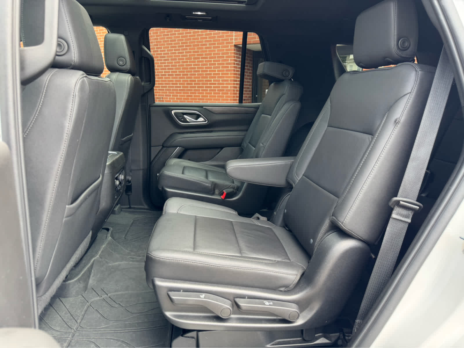 2023 Chevrolet Tahoe LT - Photo 38