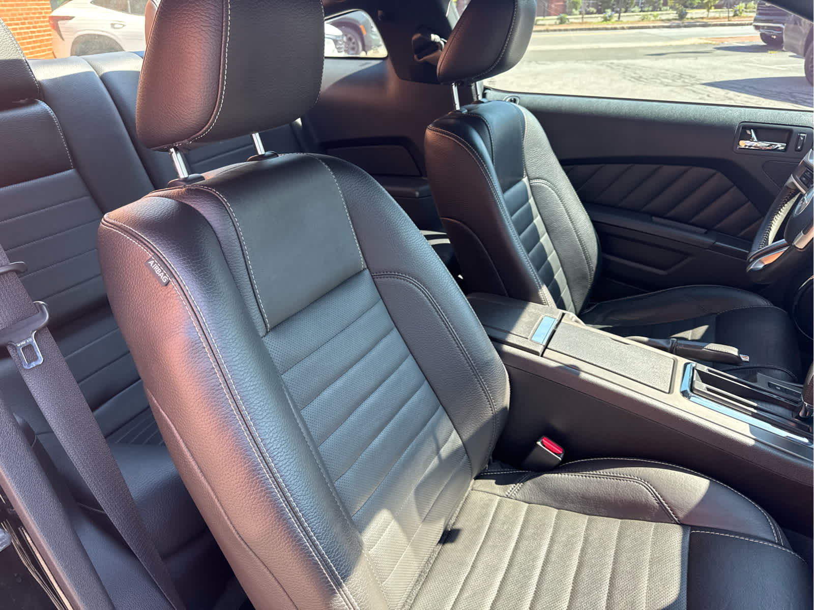 2011 Ford Mustang V6 Premium