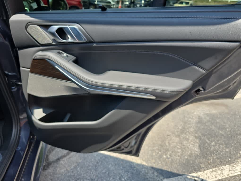 2020 BMW X5 M50i