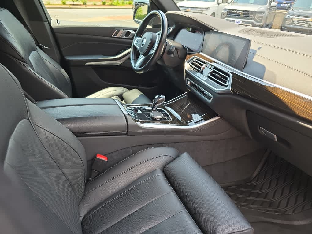 2020 BMW X5 M50i