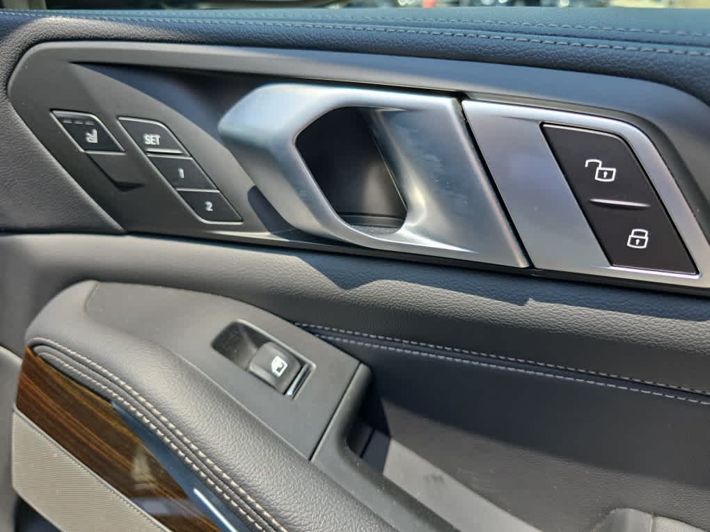 2020 BMW X5 M50i