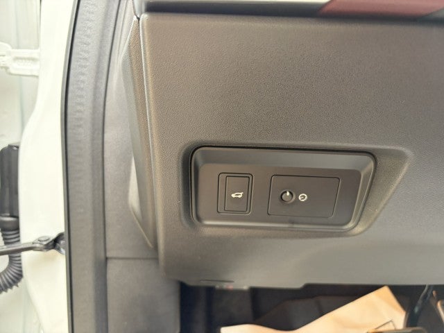 2024 Jaguar E-PACE R-Dynamic SE