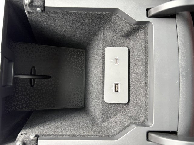 2024 Jaguar E-PACE R-Dynamic SE